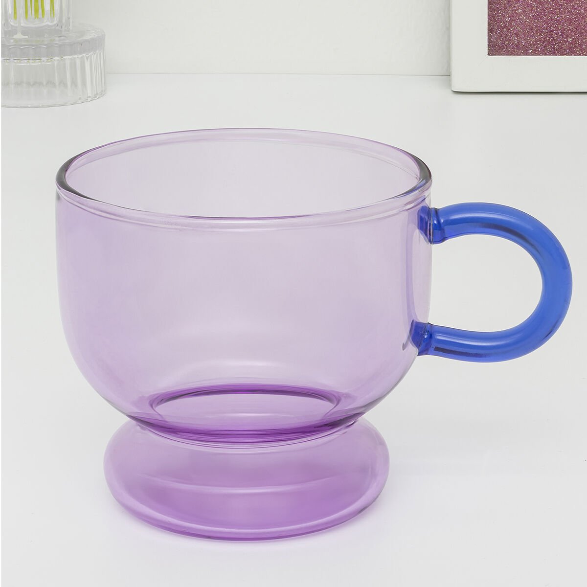 Renkli Kulplu Cam Kupa Pembe